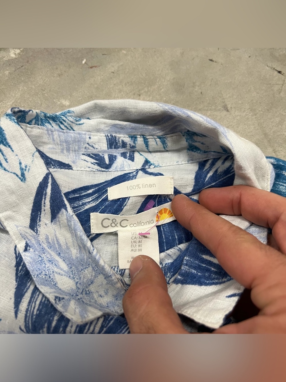 C&C California Linen Button Down Shirt Blue White Floral Surf Beach Print Size M - Picture 4 of 5